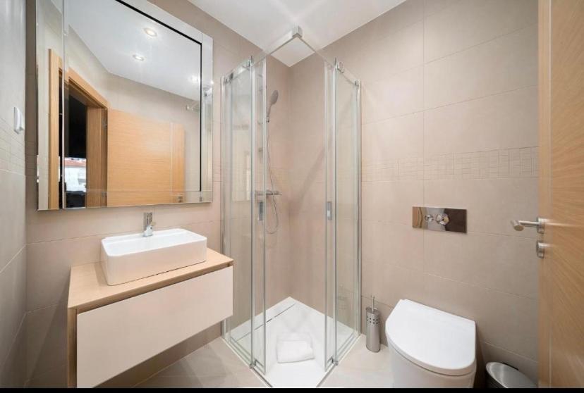 Modern Lagos Accomodation Rooms מראה חיצוני תמונה